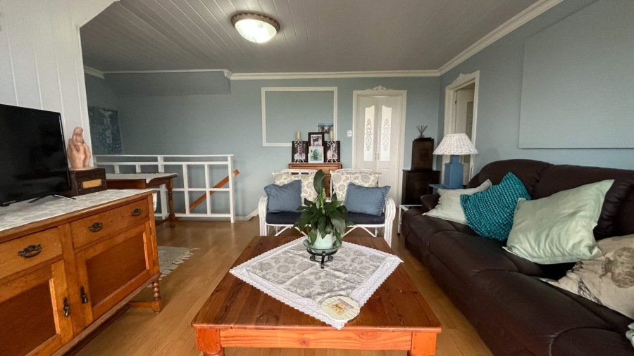4 Bedroom Property for Sale in Hartenbos Heuwels Western Cape